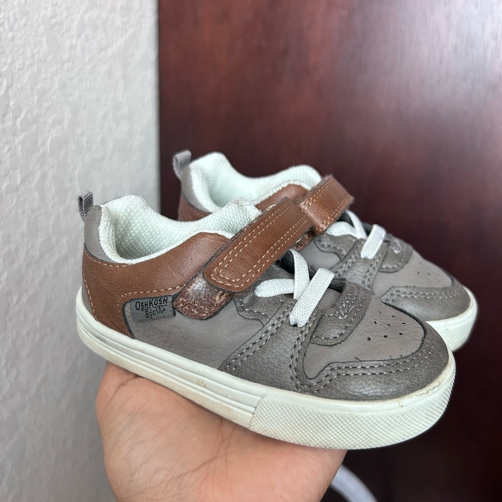 OshKosh B'gosh Gray and Tan Kids Sneakers